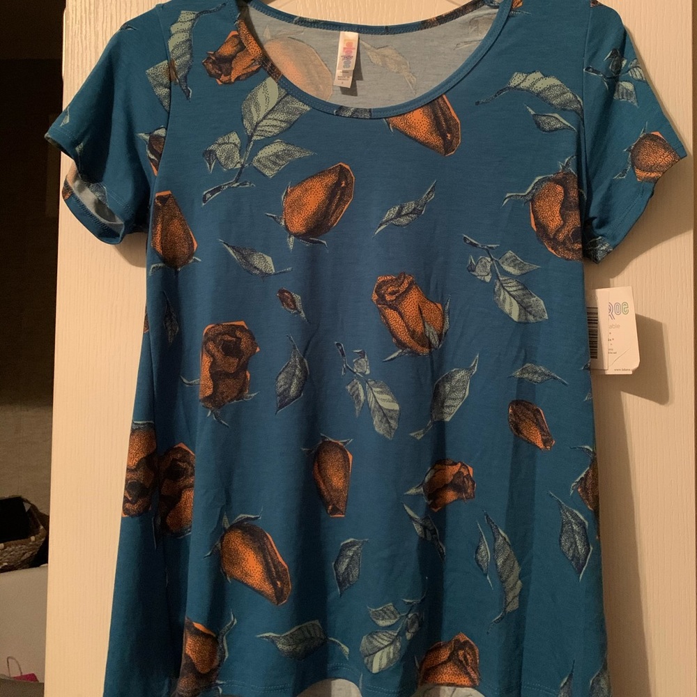 Lularoe Classic rose tee